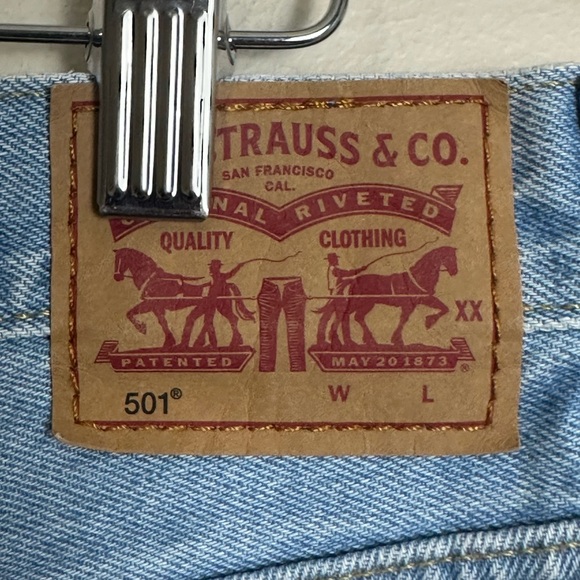 Levi's Size 33 Light Blue Jean Shorts - Picture 5 of 7